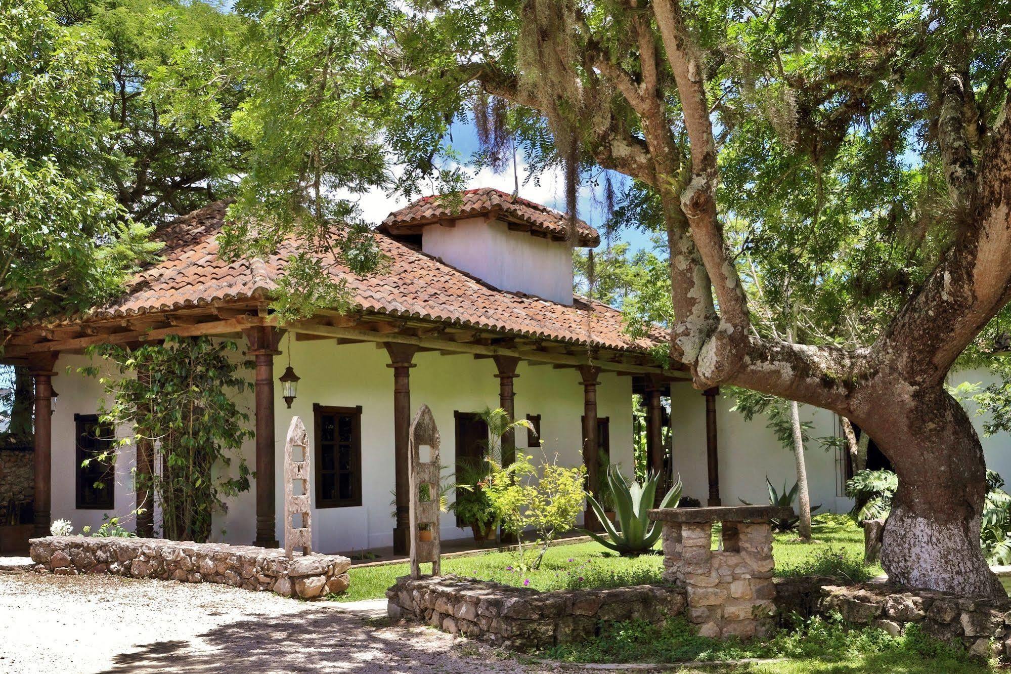 Parador-Museo Santa Maria La Trinitaria Exterior foto